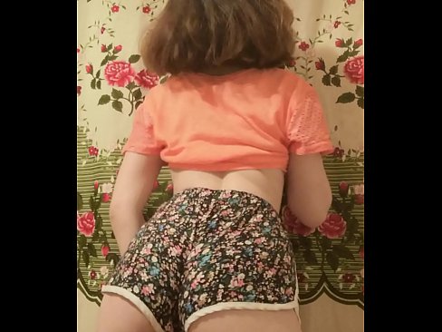 ❤️ Giovane pupa sexy fa uno striptease riprendendo i suoi pantaloncini alla telecamera Porno vkal it.vegasservice.ru ❤️