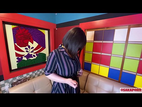 ❤️ Puttana giapponese con grandi tette si masturba con sex toys e ha un orgasmo. Parla in un'intervista della sua esperienza di scopata. Tette enormi e figa pelosa che geme forte. Osakaporn Porno vkal it.vegasservice.ru ❤️
